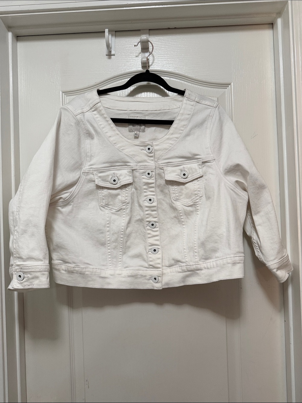 Torrid Cropped 3/4 sleeve denim white jacket size 3X